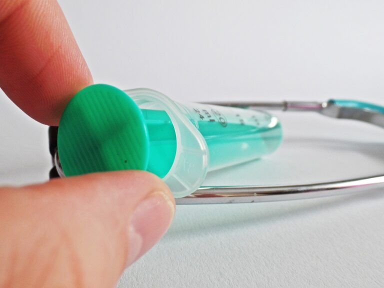 Analyzing the Health Benefits of Herbal Supplements for Thyroid Disorders